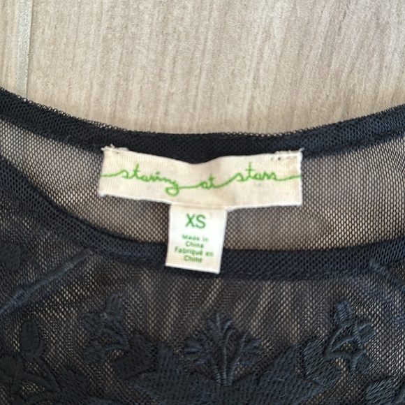 XS Urban Outfitters velvet and mesh crop top - Picture 5 of 6